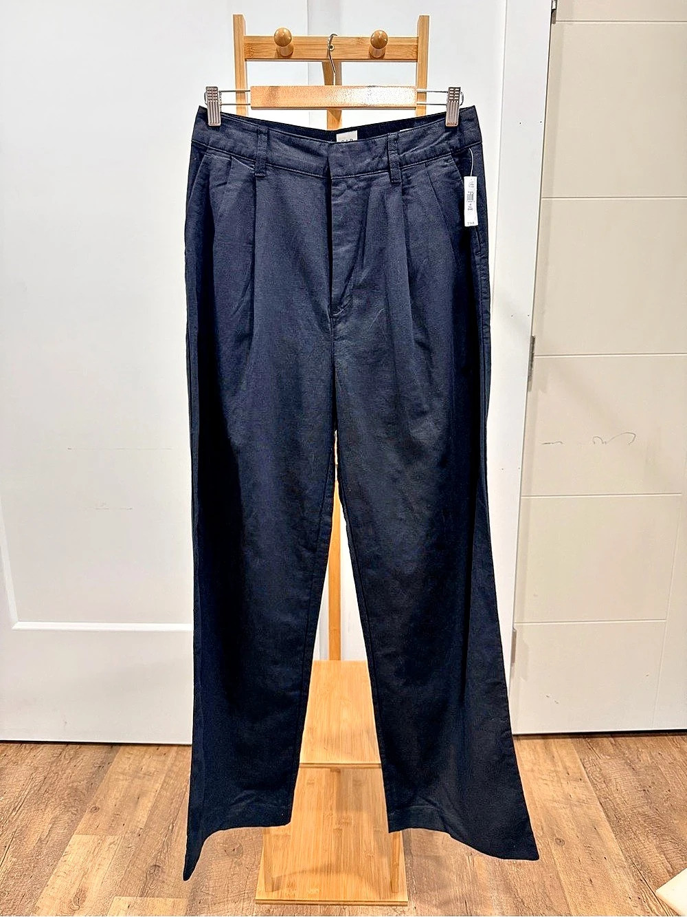 GAP Mid Rise Girlfriend Chino Black Chino Pants Size 10 Tall NWT